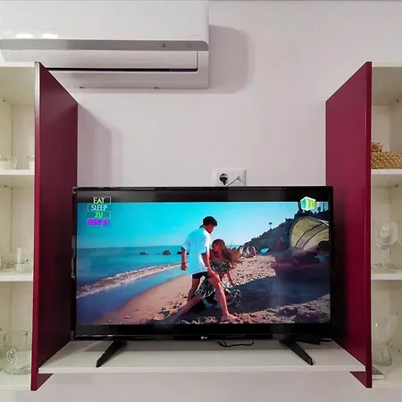Violet Apartment-brilliant Constanta