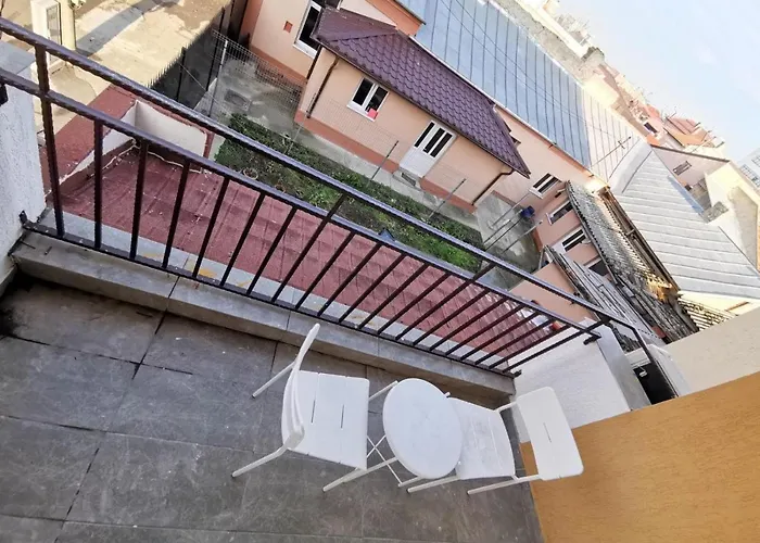 Violet Apartment-brilliant * コンスタンツァ